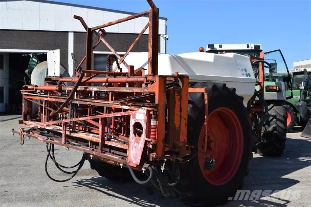 Holder N250 Trailed sprayers