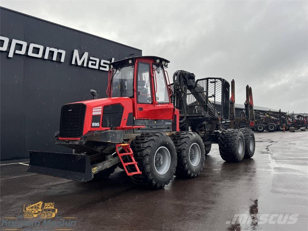 Komatsu 895 Forwarders