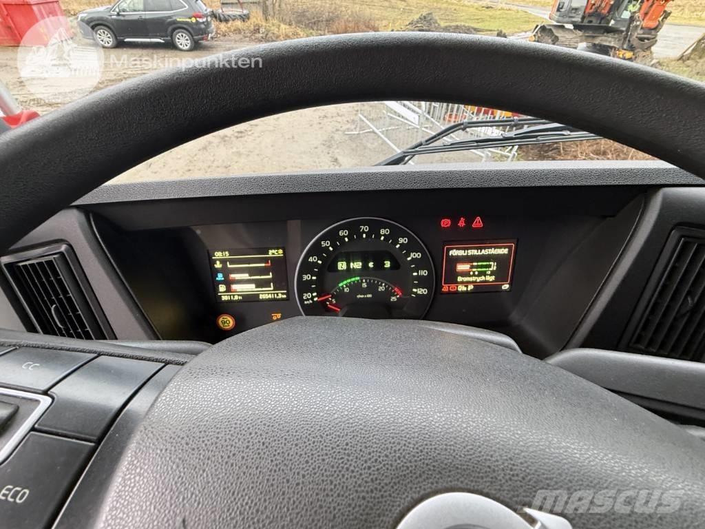 Volvo FMX 540 Tipper trucks