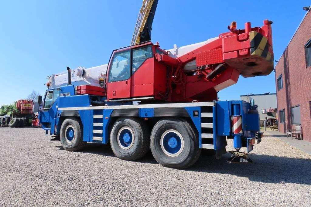 Liebherr LTM 1055-1 All terrain cranes