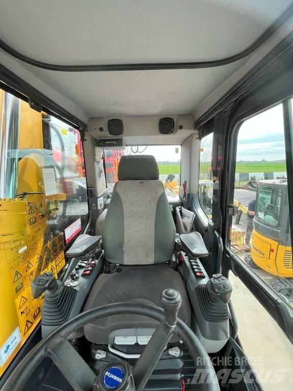 Komatsu PW 148-11 Wheeled excavators