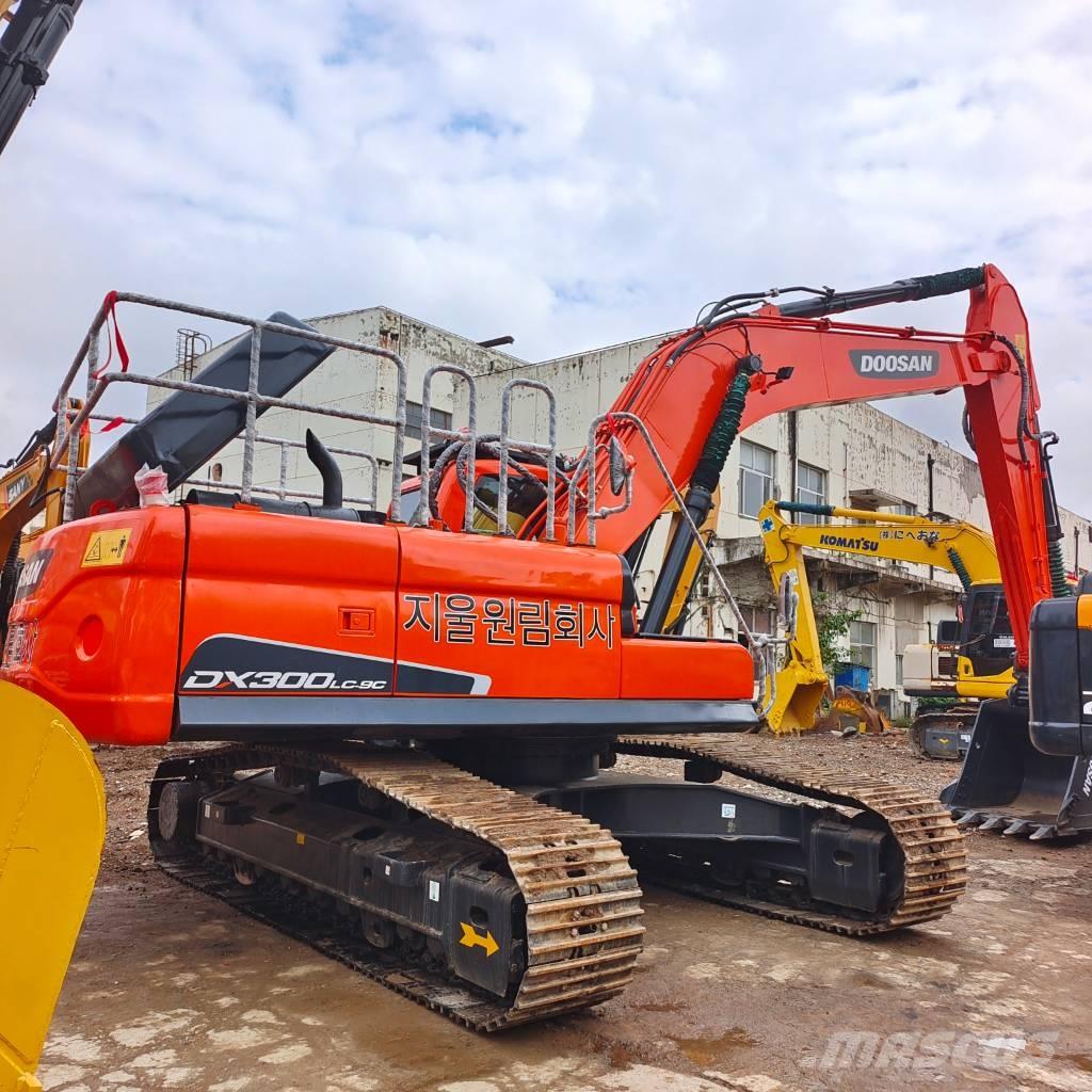 Doosan DX 300LC-9C Crawler excavators