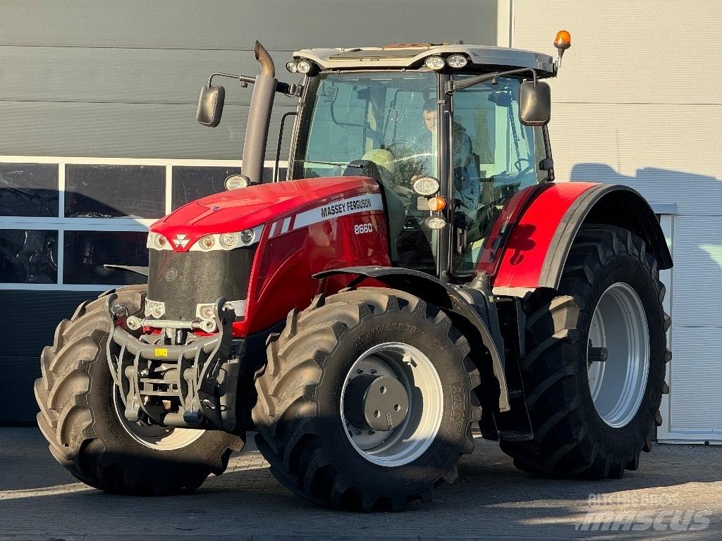 Massey Ferguson 8660 Tractors