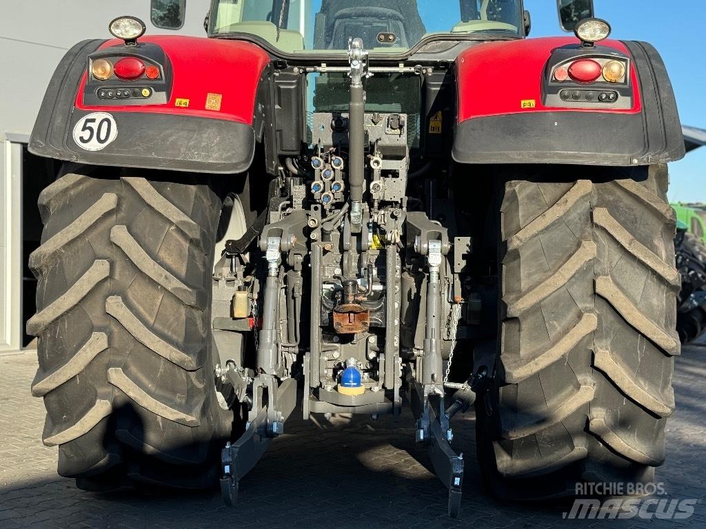 Massey Ferguson 8660 Tractors