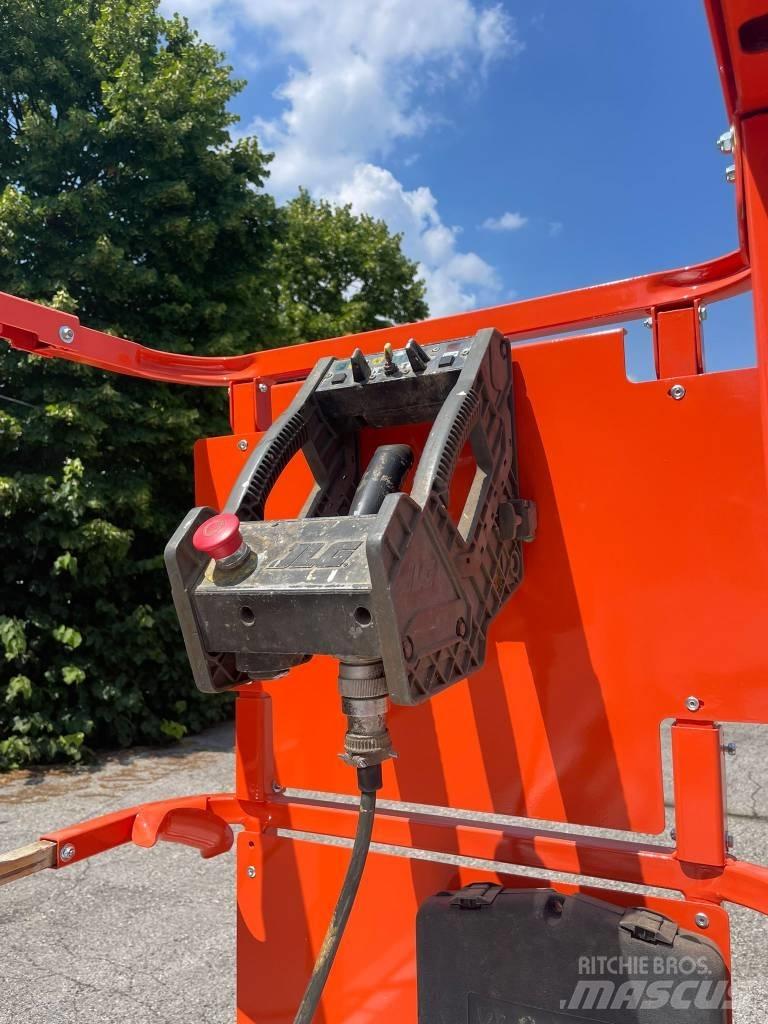 JLG 2030 ES Scissor lifts