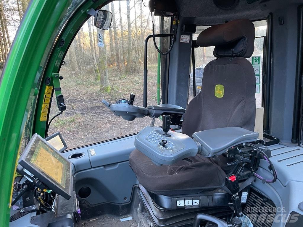John Deere 1110G Forwarders
