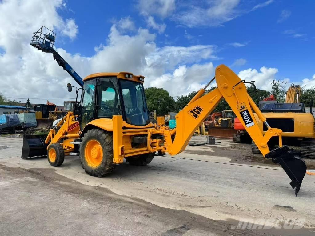 JCB 3CX Backhoe