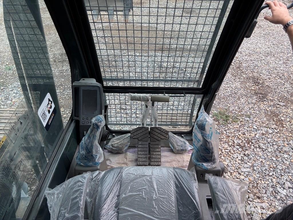 Hyundai Robex 220 LS Crawler excavators