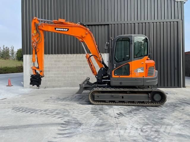 Doosan 85 Mini excavators  7t - 12t