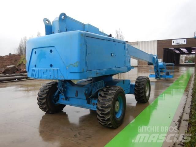 Aichi SP21AJ Telescopic boom lifts