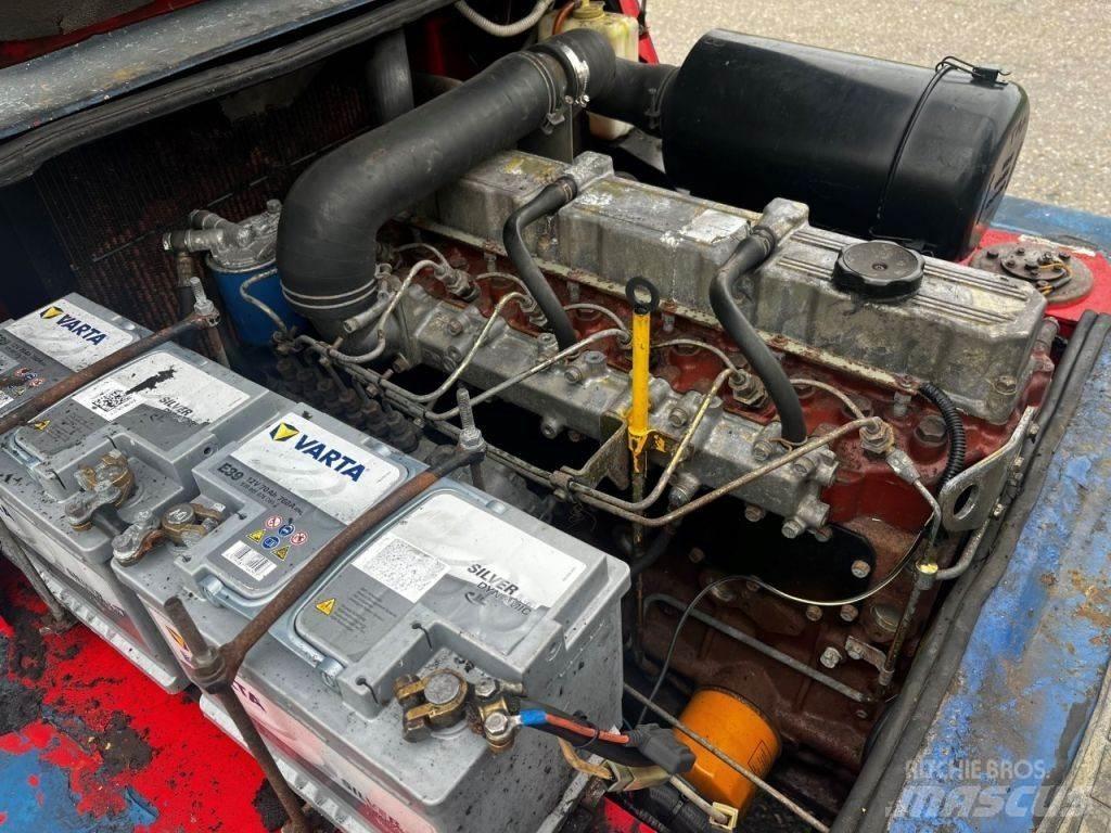 Mitsubishi FD40 Diesel trucks