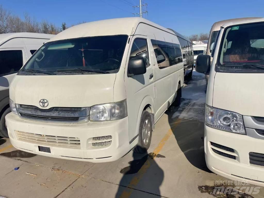 Toyota Hiace Intercity bus