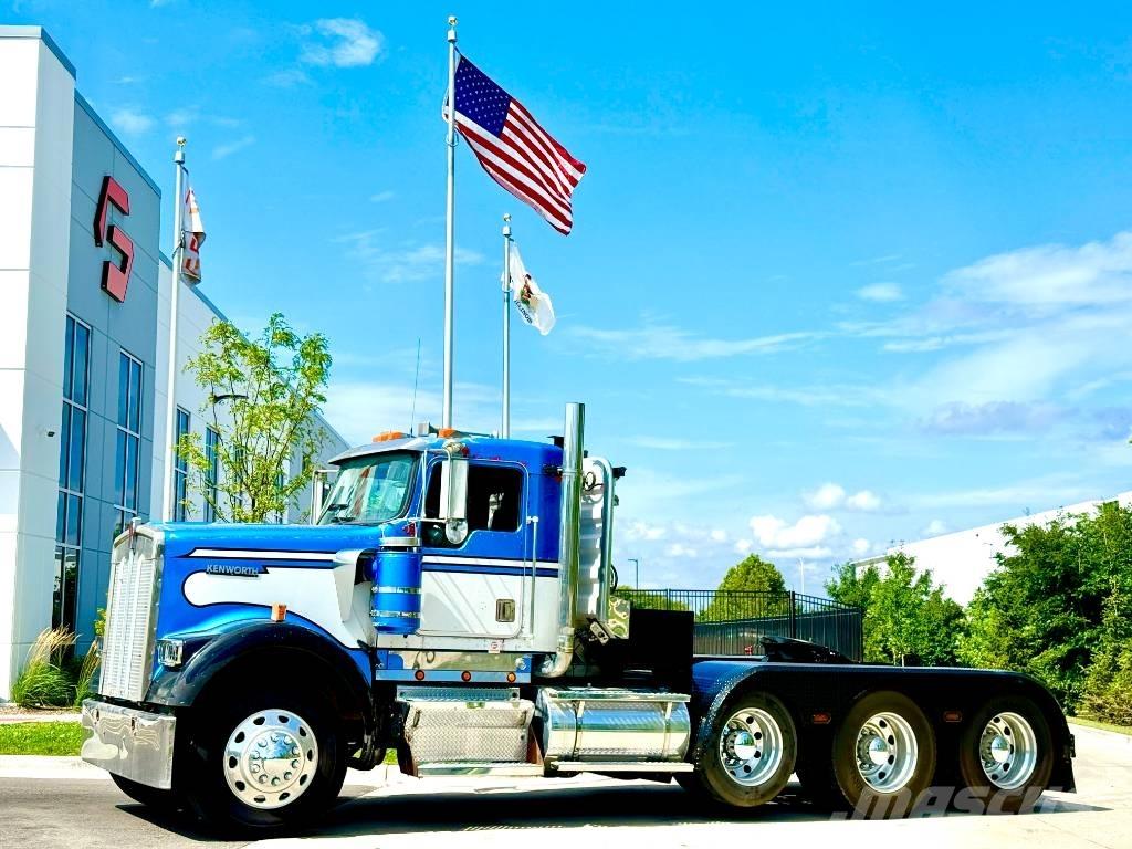 Kenworth W 900 Prime Movers