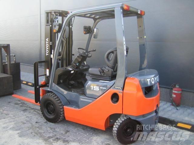 TOYOTA 028FGF15 LPG trucks