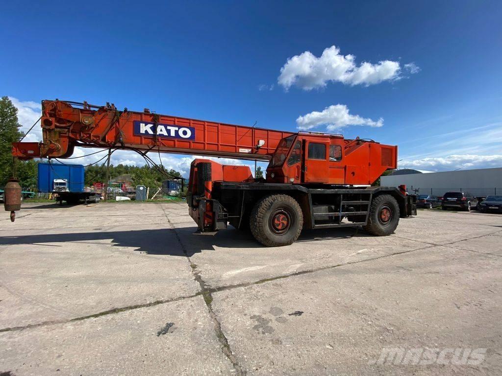 Kato KR 500 Rough terrain cranes