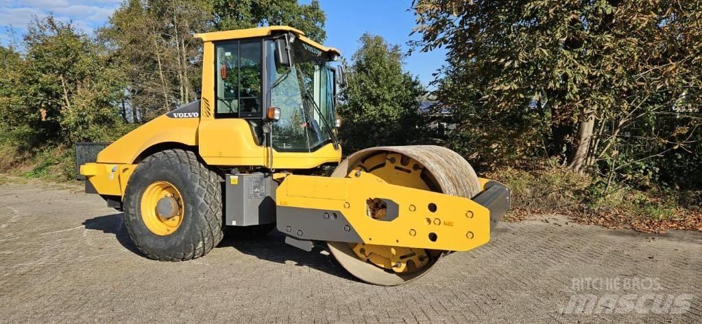 Volvo SD 135 B Single drum rollers
