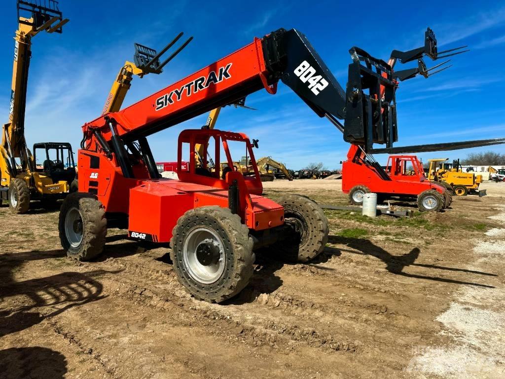 SkyTrak 8042 Telescopic handlers