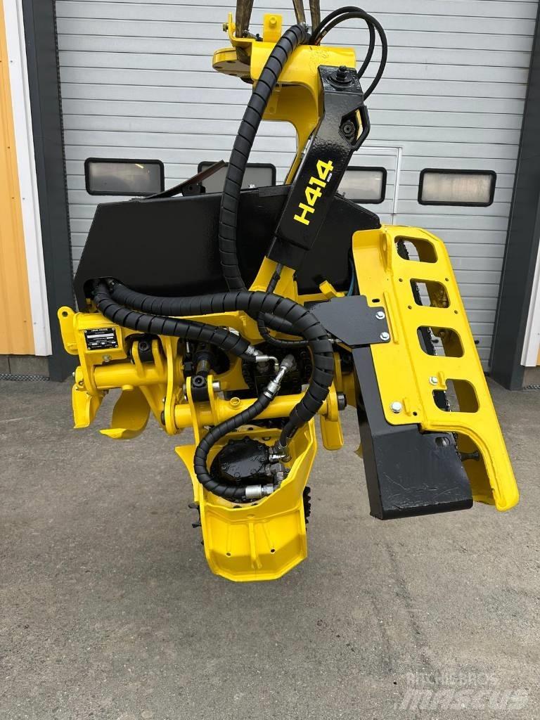 John Deere H 414 Harvester heads