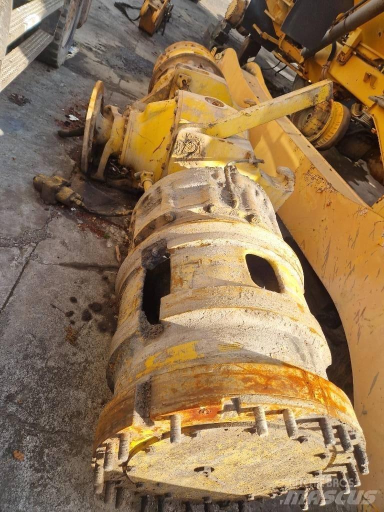 Komatsu KWA 055HD-4 Axles