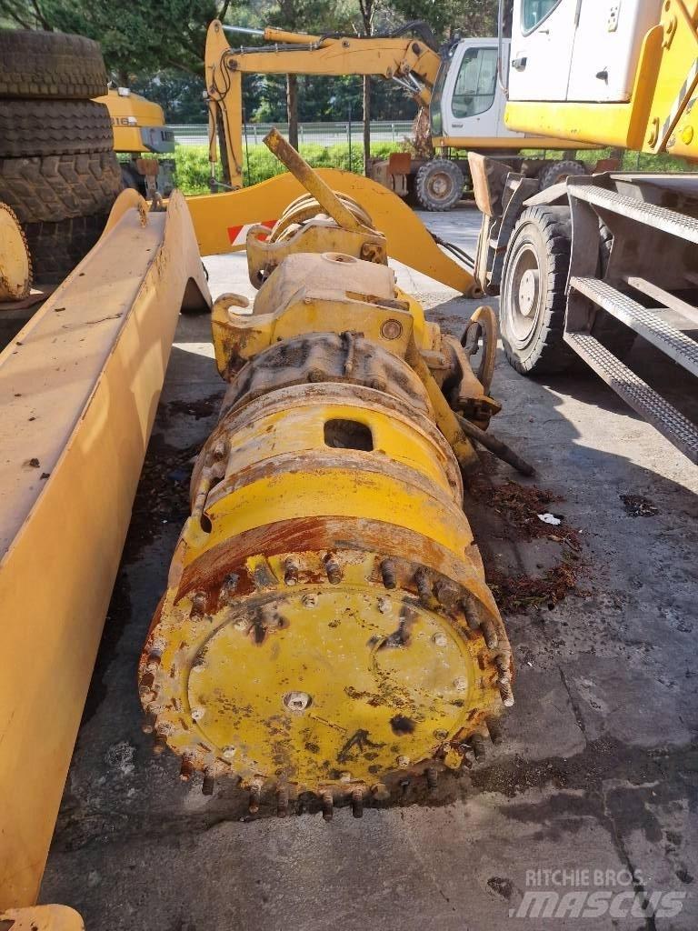 Komatsu KWA 055HD-4 Axles
