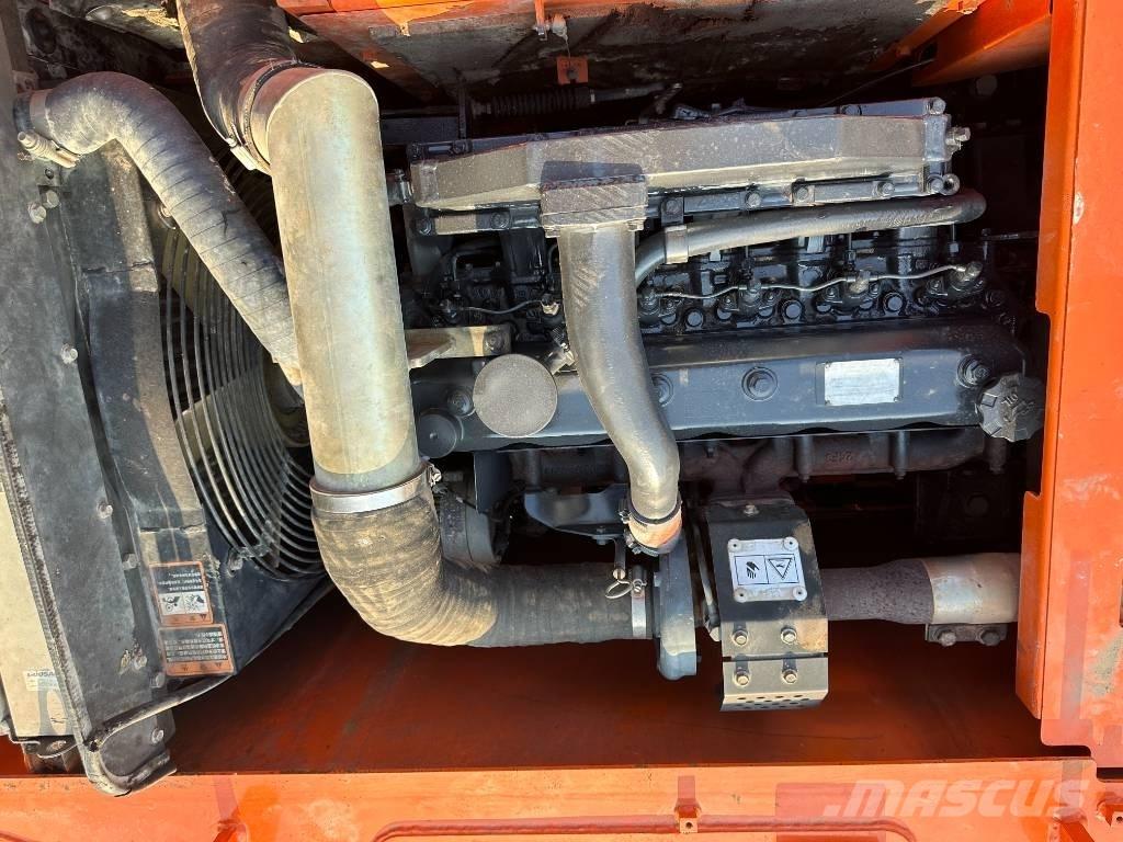 Doosan DX140LC Crawler excavators