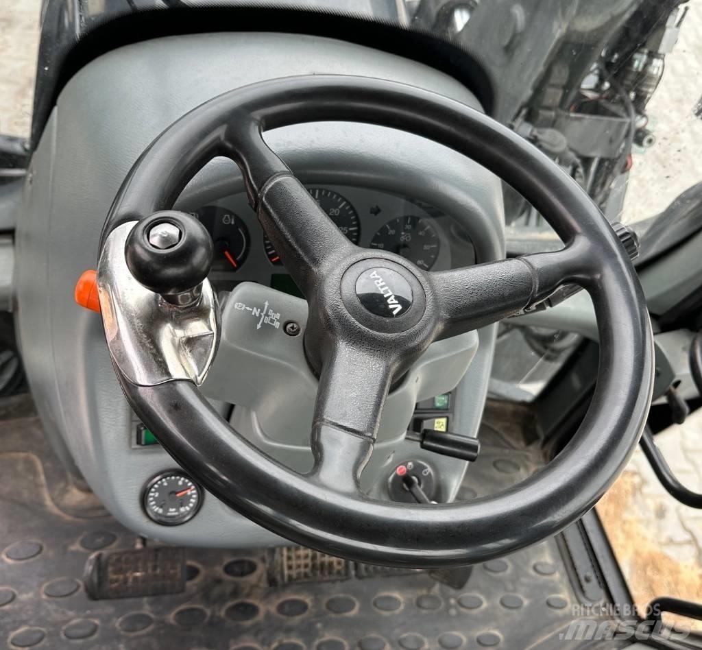 Valtra T 190 Tractors