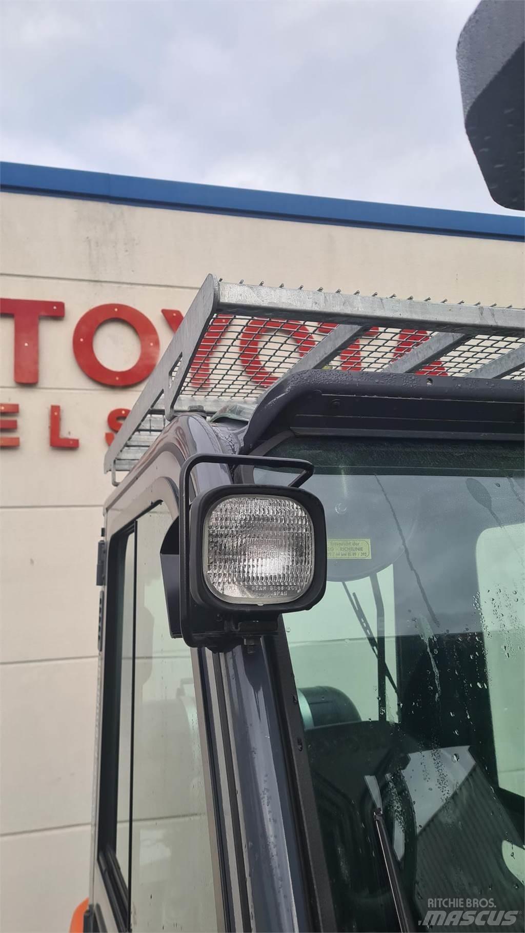Toyota 02-8FGF30 LPG trucks
