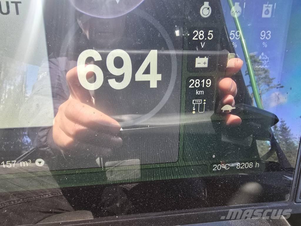 John Deere 1270G Harvesters