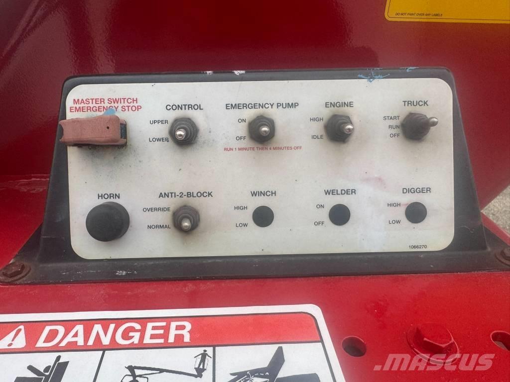 Elliott L60R Truck mounted cranes