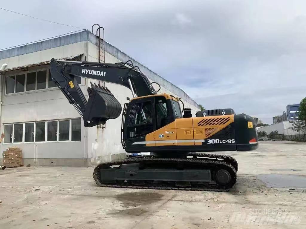 Hyundai 300-9 Crawler excavators