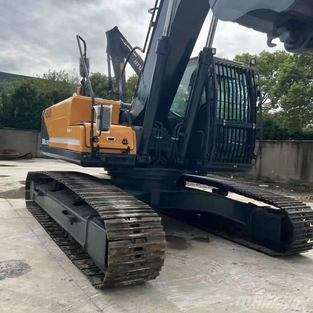 Hyundai 300-9 Crawler excavators