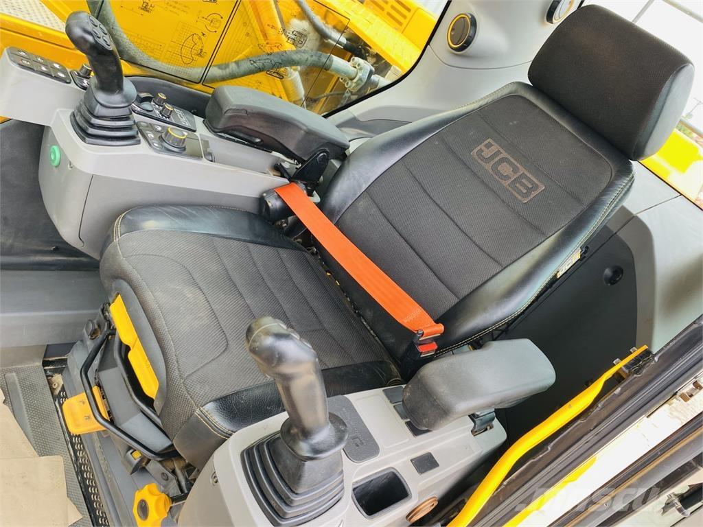 JCB 220XLC Crawler excavators