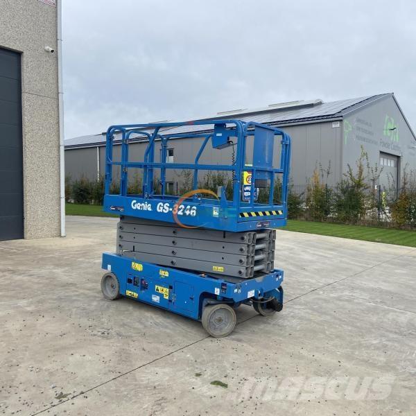 Genie GS-3246 Articulated boom lifts