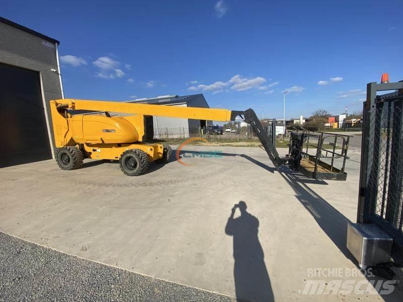 JLG 800AJ Articulated boom lifts