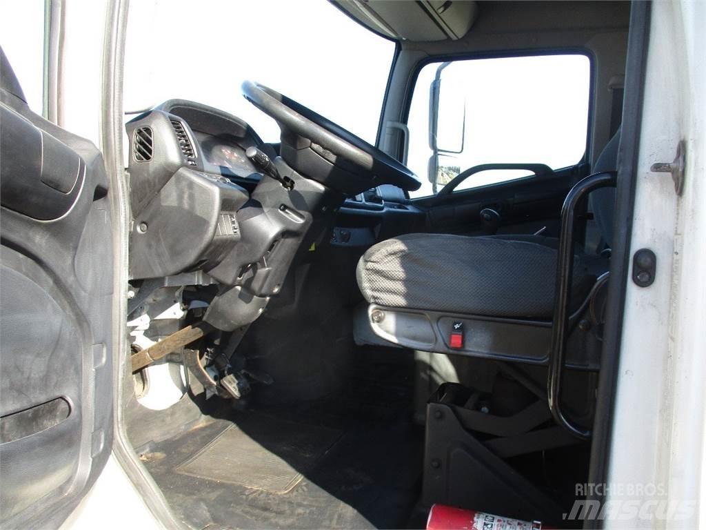 Hino 338 Wood chip trucks