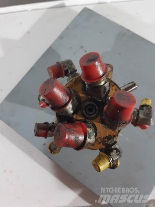 CAT 302.5 Hydraulics