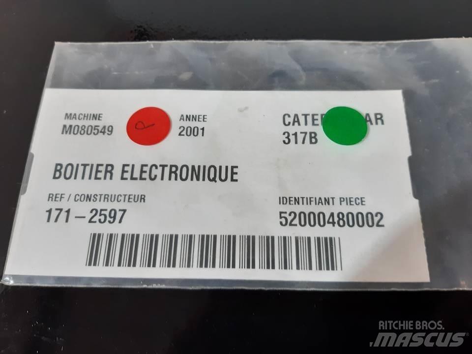 CAT 317B Cabins and interior