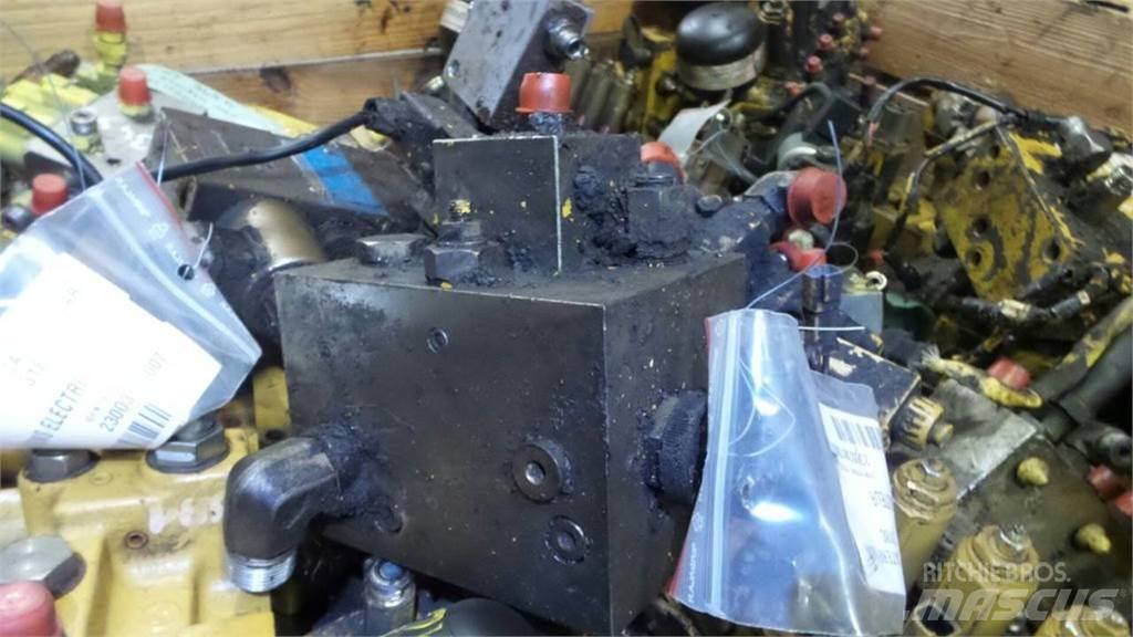 CAT 318C Hydraulics