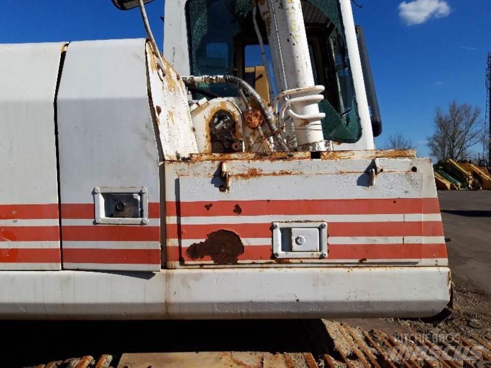 CAT 325LN Cabins and interior