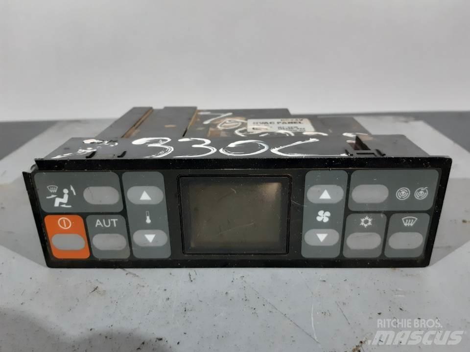 CAT 330C Cabins and interior