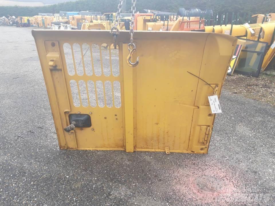 CAT 345C Cabins and interior