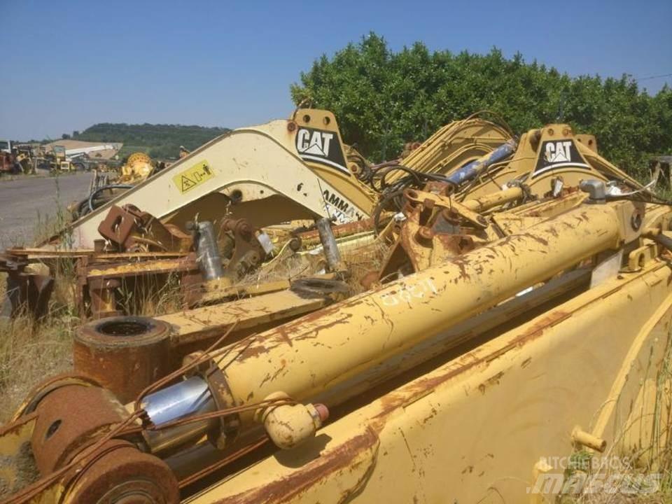CAT 438B Hydraulics
