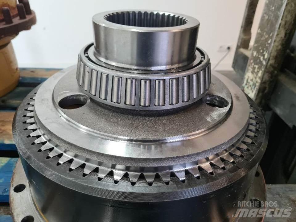 CAT 735 Transmission