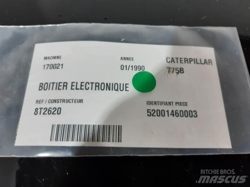 CAT 775B Cabins and interior