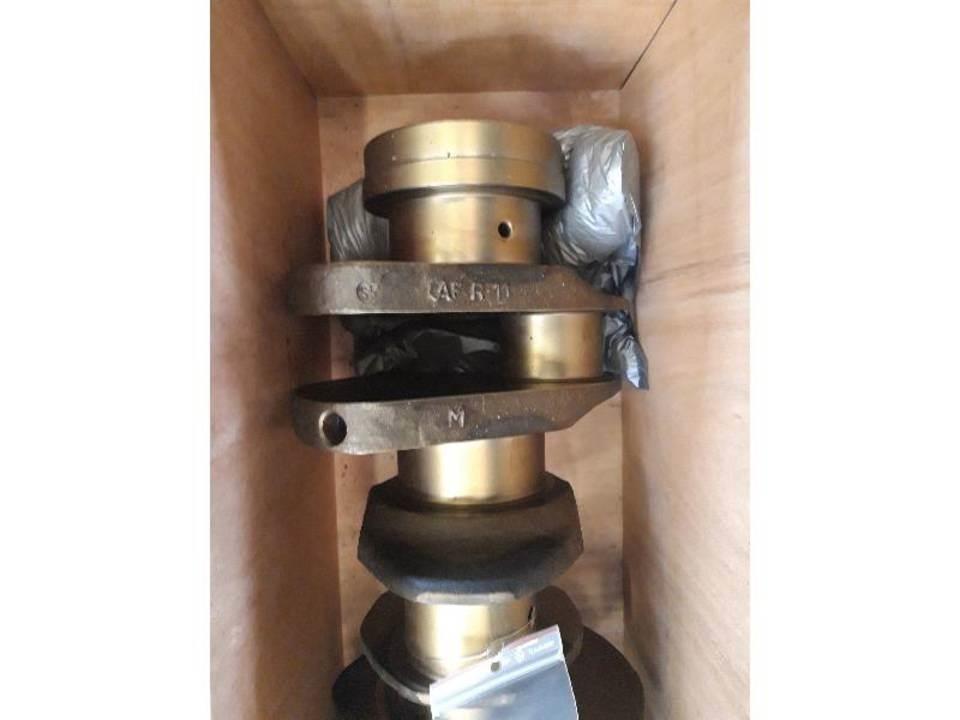 CAT 826G Engines