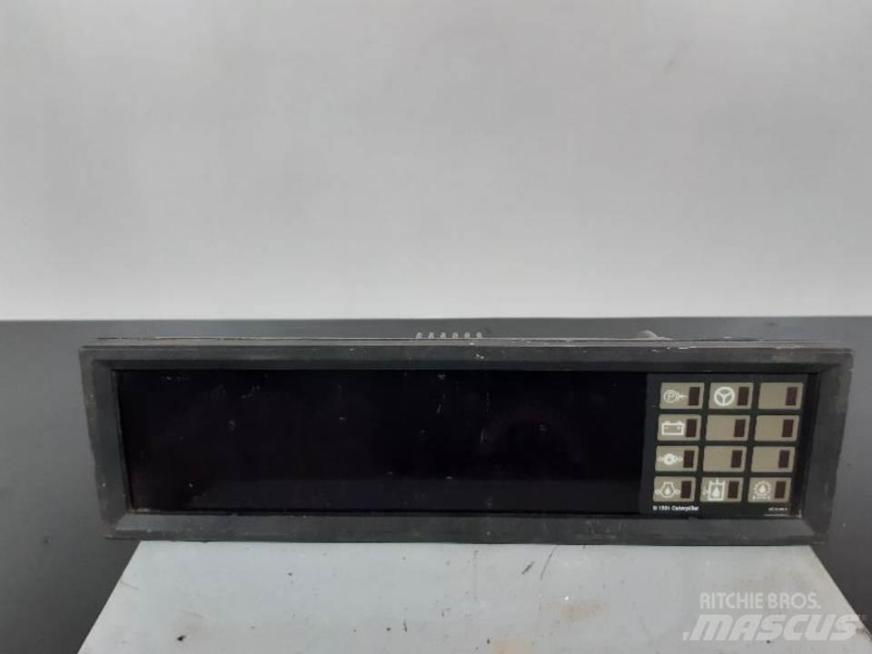 CAT 950F Cabins and interior