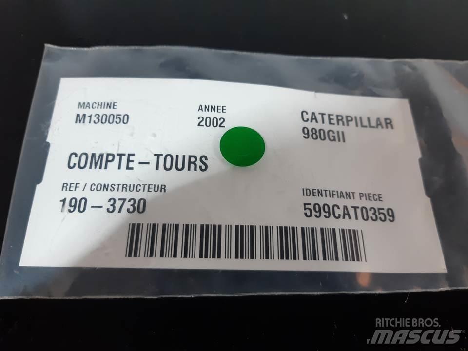 CAT 980GII Cabins and interior