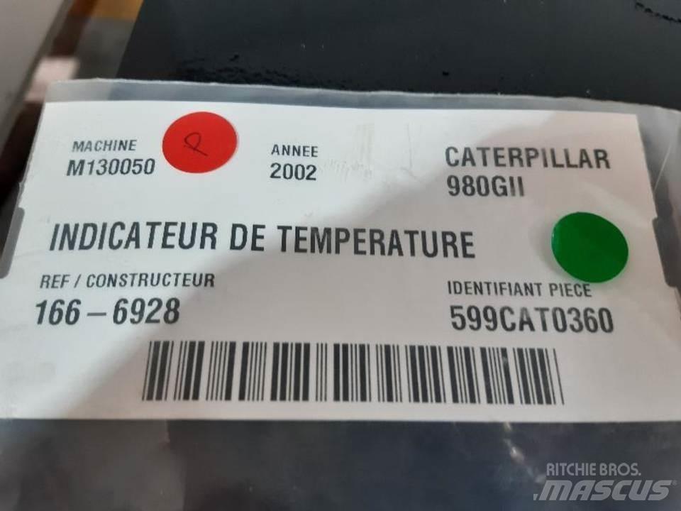CAT 980GII Cabins and interior