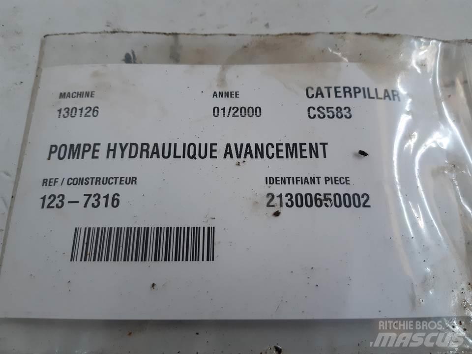CAT CS583 Hydraulics
