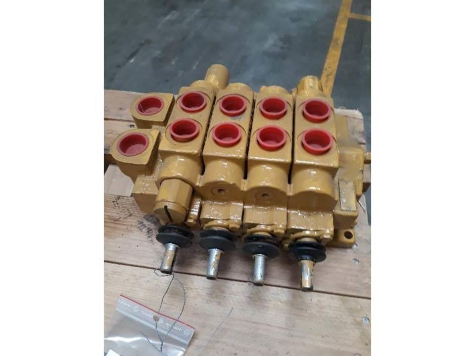 CAT D4H Hydraulics